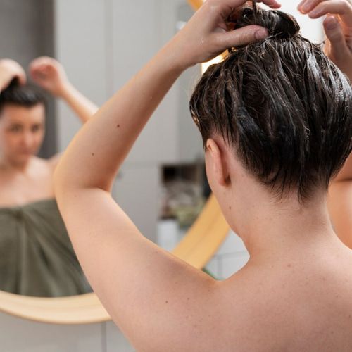 Jak myć skórę głowy? 10 najważniejszych zasad!